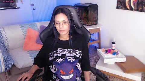 Snapshot of amy_stiward chatting on 12-08-24, 04:50 Mia Cristancho online show from 12-08-24, 04:50