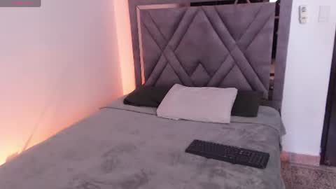 Mia Cristancho online show from 06-18-26, 07:07