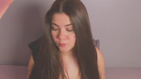 Snapshot of amy_vans_ chatting on 05-12-26, 10:18 Amy nickname Kirby online show from 05-12-26, 10:18