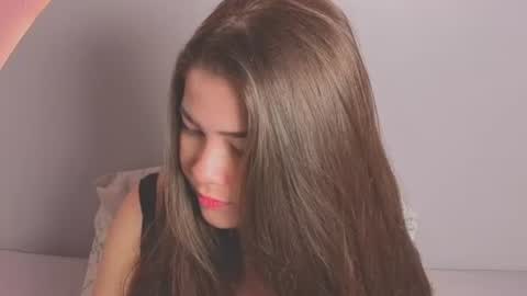 Snapshot of amy_vans_ chatting on 06-10-26, 09:35 Amy nickname Kirby online show from 06-10-26, 09:35
