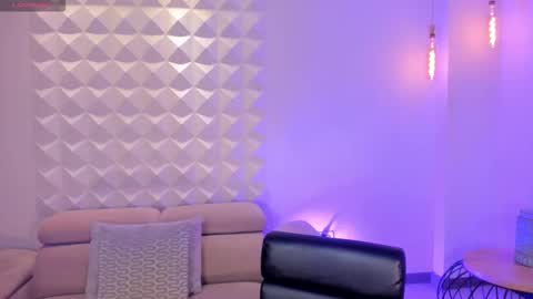 Snapshot of amydavis_ chatting on 12-16-25, 08:03 Amy online show from 12-16-25, 08:03