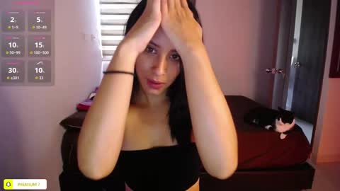 Snapshot of amyharlow_ chatting on 10-30-25, 01:23 Jenn online show from 10-30-25, 01:23