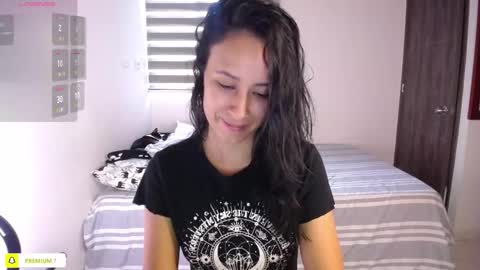 Snapshot of amyharlow_ chatting on 12-18-25, 10:16 Jenn online show from 12-18-25, 10:16