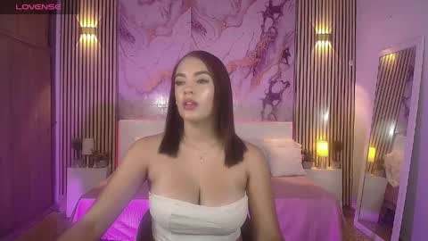 amyjohnsonn online show from 05-03-26, 04:18