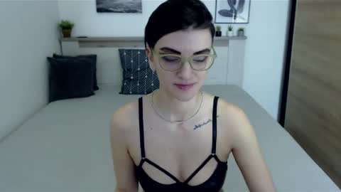 Snapshot of amylexy chatting on 02-02-25, 11:08 Hi there guys My pleasure in your hands pvt is open online show from 02-02-25, 11:08
