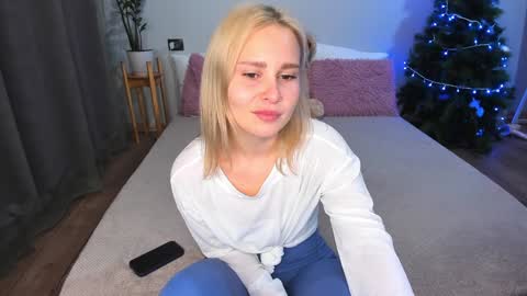 Snapshot of amymilson chatting on 01-14-25, 03:36 amymilson online show from 01-14-25, 03:36