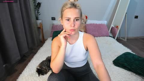 Snapshot of amymilson chatting on 02-07-25, 05:40 amymilson online show from 02-07-25, 05:40