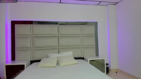 Amy online show from 04-26-26, 03:37