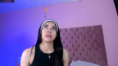 Amy ... Nice to meet u   thumb up me please its important online show from 02-24-25, 01:24