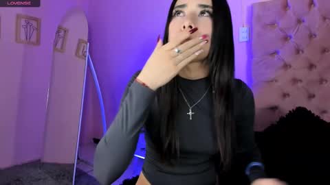 Amy ... Nice to meet u   thumb up me please its important online show from 03-01-25, 09:51