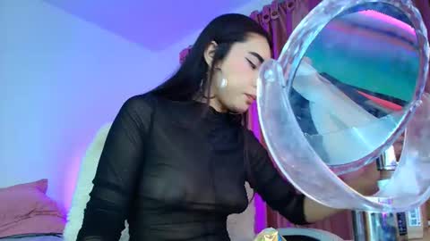 Snapshot of amyolimpo chatting on 06-11-26, 01:27 Amy ... Nice to meet u thumb up me please its important online show from 06-11-26, 01:27