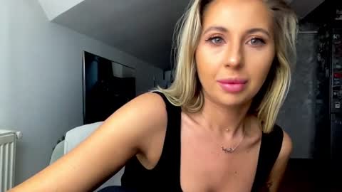 amyroberta92 online show from 01-16-26, 07:56