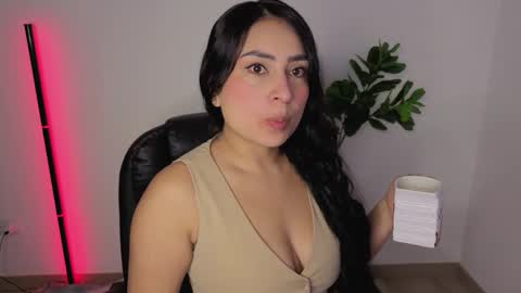 Snapshot of amyross1 chatting on 09-14-25, 07:18 Aleja online show from 09-14-25, 07:18