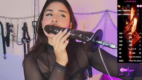 Snapshot of amysl4vee chatting on 11-26-25, 05:08 AMY My schedule - 1800 - 0200 GMT -5 online show from 11-26-25, 05:08