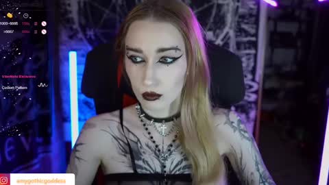 Snapshot of amywhitenessxx chatting on 03-03-25, 11:44 Amy switch Goddess divine Mistress online show from 03-03-25, 11:44