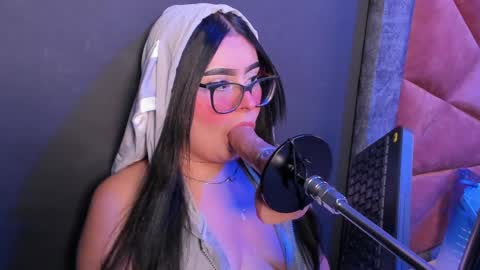 amywhitte_ online show from 04-24-26, 04:04