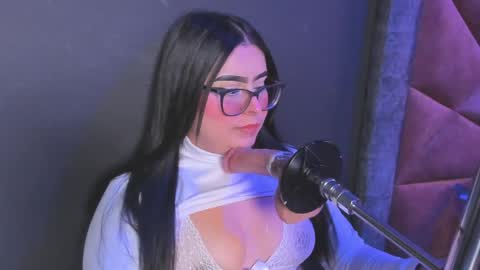 amywhitte_ online show from 04-25-26, 04:04