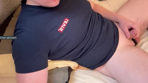 Snapshot of an0nym0us_usr chatting on 10-25-25, 04:02 an0nym0us_usr online show from 10-25-25, 04:02