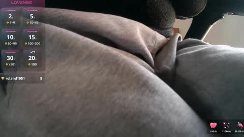 Snapshot of an4y8ot chatting on 03-10-25, 12:04 A online show from 03-10-25, 12:04