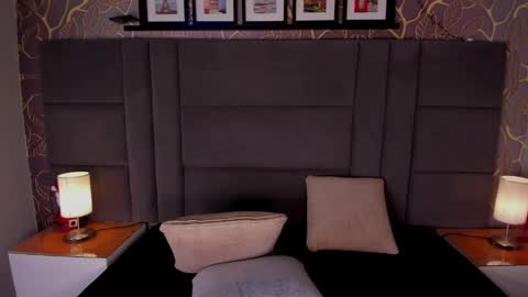 Ana  online show from 01-18-25, 05:48