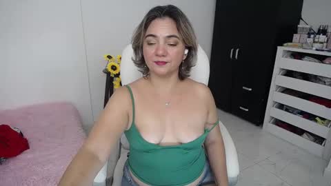 Snapshot of ana_hotmilf chatting on 12-12-24, 03:32  Ana  online show from 12-12-24, 03:32