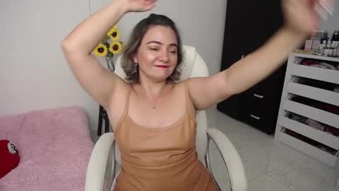Snapshot of ana_hotmilf chatting on 12-20-24, 02:52  Ana  online show from 12-20-24, 02:52