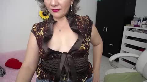 Snapshot of ana_hotmilf chatting on 12-22-24, 04:06  Ana  online show from 12-22-24, 04:06