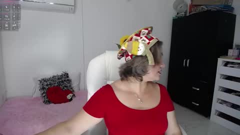Snapshot of ana_hotmilf chatting on 12-24-24, 10:28  Ana  online show from 12-24-24, 10:28