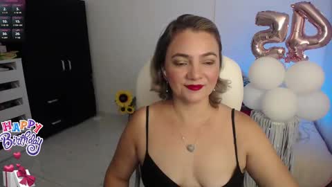 Snapshot of ana_hotmilf chatting on 01-12-25, 11:36  Ana  online show from 01-12-25, 11:36