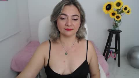 Snapshot of ana_hotmilf chatting on 09-20-25, 12:55  Ana  online show from 09-20-25, 12:55