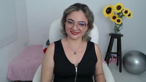 Snapshot of ana_hotmilf chatting on 09-23-25, 10:46  Ana  online show from 09-23-25, 10:46