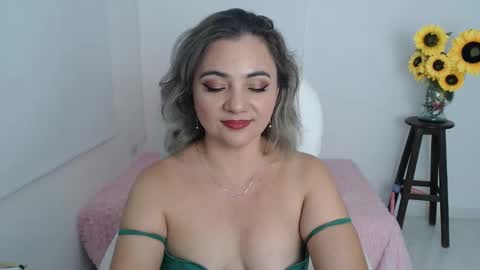 Snapshot of ana_hotmilf chatting on 11-21-25, 07:23 Ana online show from 11-21-25, 07:23