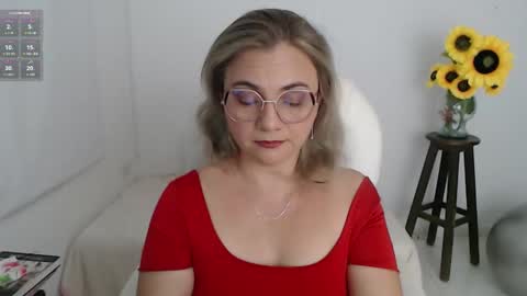 Snapshot of ana_hotmilf chatting on 01-05-26, 11:52 Ana online show from 01-05-26, 11:52