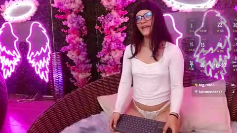 Snapshot of ana_luve chatting on 03-10-26, 04:06 Ana online show from 03-10-26, 04:06