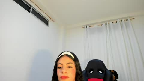 Ana online show from 05-13-26, 12:08