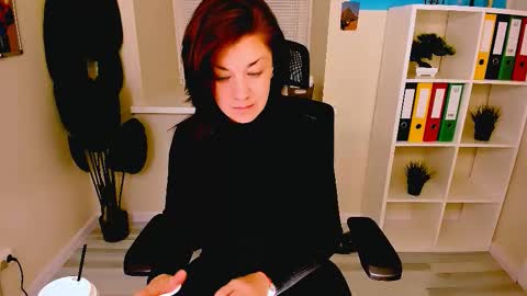 Snapshot of ana_mills chatting on 11-10-25, 10:03 Ana online show from 11-10-25, 10:03