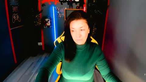 Snapshot of ana_mills chatting on 01-12-26, 10:09 Ana online show from 01-12-26, 10:09