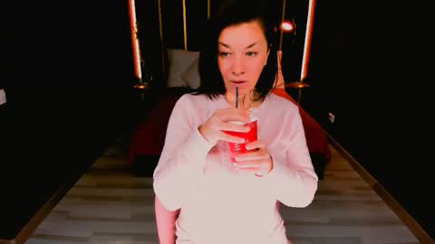 Snapshot of ana_mills chatting on 01-15-26, 10:42 Ana online show from 01-15-26, 10:42