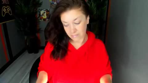 Snapshot of ana_mills chatting on 02-23-26, 10:01 Ana online show from 02-23-26, 10:01