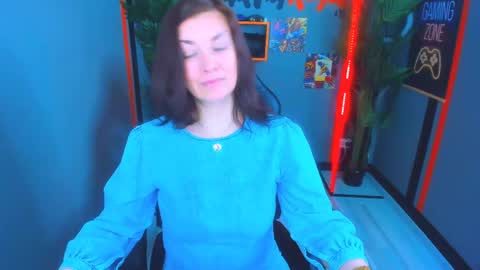 Snapshot of ana_mills chatting on 05-11-26, 10:10 Ana online show from 05-11-26, 10:10