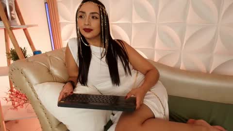   online show from 09-15-25, 04:34