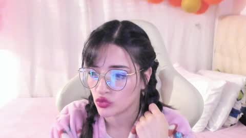 Snapshot of ana_ruuh chatting on 03-03-25, 11:35 Im anna but you can call me as you want online show from 03-03-25, 11:35