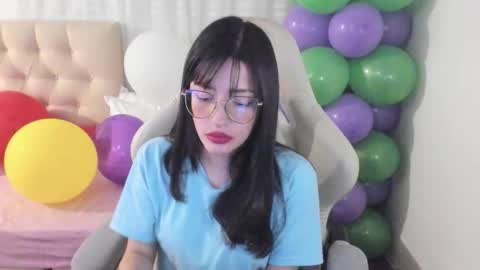 Snapshot of ana_ruuh chatting on 11-01-25, 09:17 Im anna but you can call me as you want online show from 11-01-25, 09:17