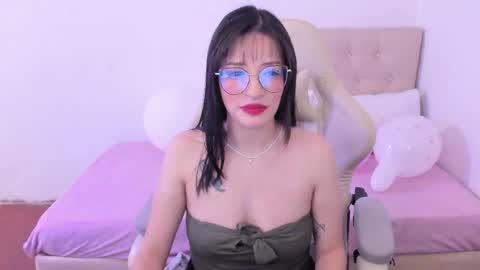 Snapshot of ana_ruuh chatting on 01-09-26, 12:02 Im anna but you can call me as you want online show from 01-09-26, 12:02