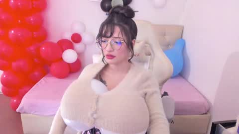 Snapshot of ana_ruuh chatting on 02-16-26, 10:50 Im anna but you can call me as you want online show from 02-16-26, 10:50