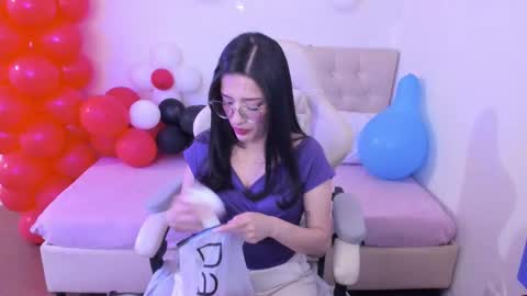 Snapshot of ana_ruuh chatting on 02-27-26, 07:36 Im anna but you can call me as you want online show from 02-27-26, 07:36