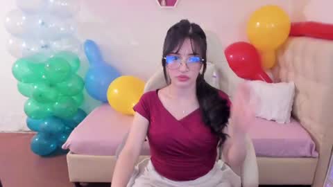 Im anna but you can call me as you want online show from 07-12-26, 10:45