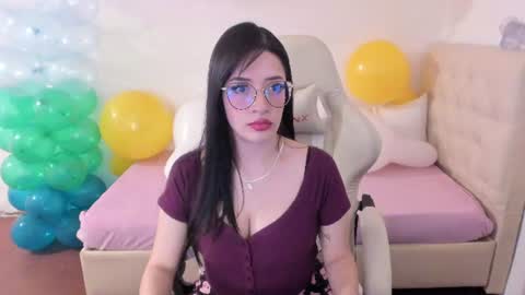 Im anna but you can call me as you want online show from 07-24-26, 08:29