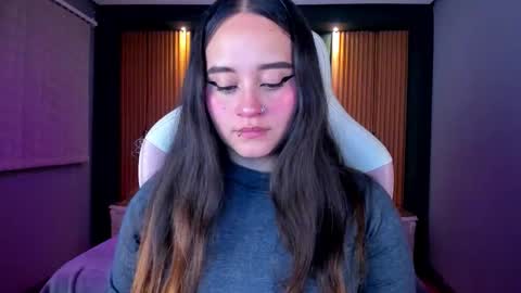 Snapshot of ana_taylor2 chatting on 09-17-25, 08:43 Ana online show from 09-17-25, 08:43