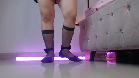 Snapshot of anaa_moon chatting on 03-01-25, 05:09 Ana Moon online show from 03-01-25, 05:09